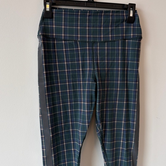 ALO Yoga SET - Occasion Bra & Leggings with Reflective Stripe in Green Plaid - M - Picture 5 of 7